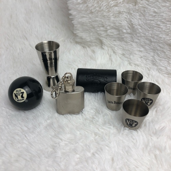 Jack Daniel’s Other - JACK DANIEL’S OLD NO. 7 BARWARE SET. NWOT.